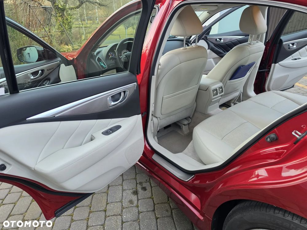 Infiniti Q50 2.0t Premium Sound Studio by Bose - 9