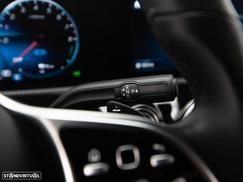 Mercedes-Benz CLA 250 e Shooting Brake Progressive - 17