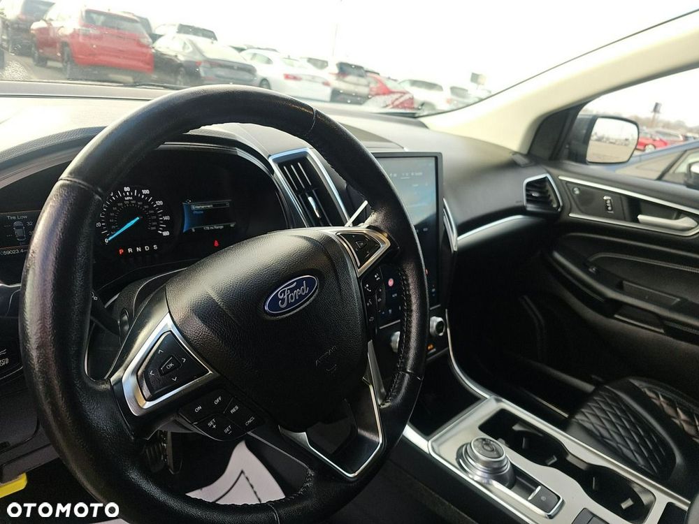 Ford Edge - 8
