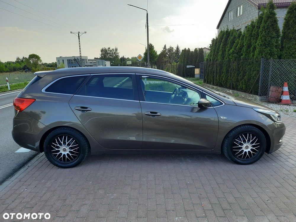 Kia Ceed - 4
