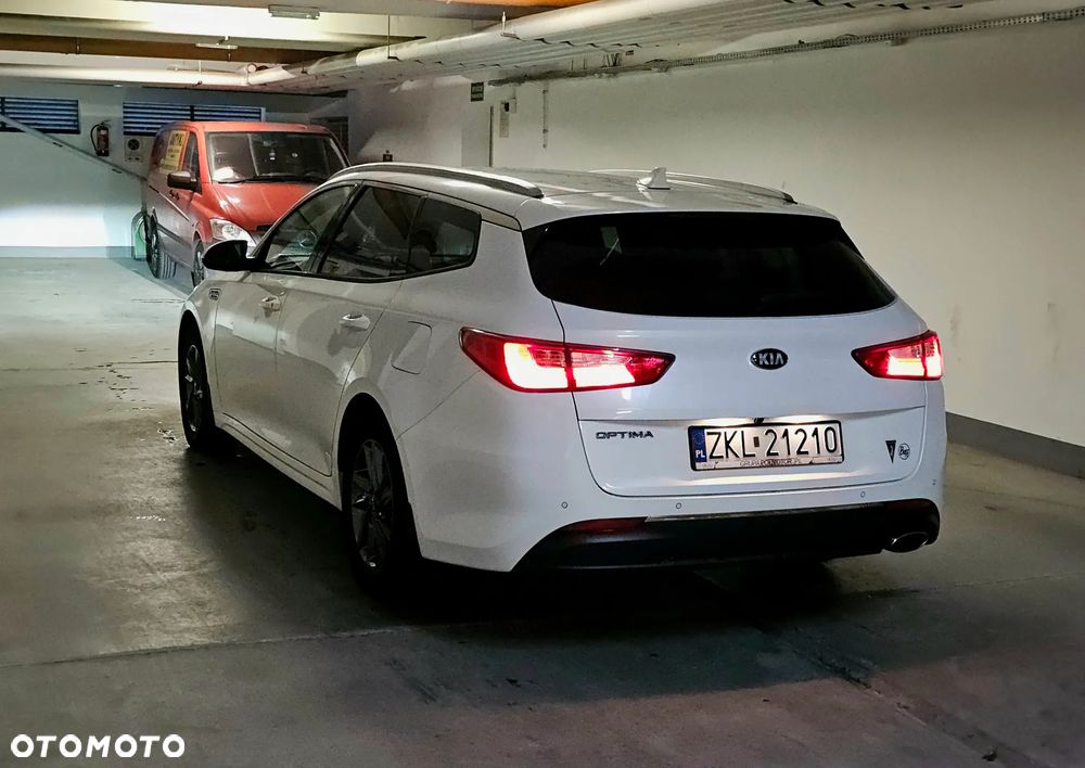 Kia Optima 2.0 M - 5