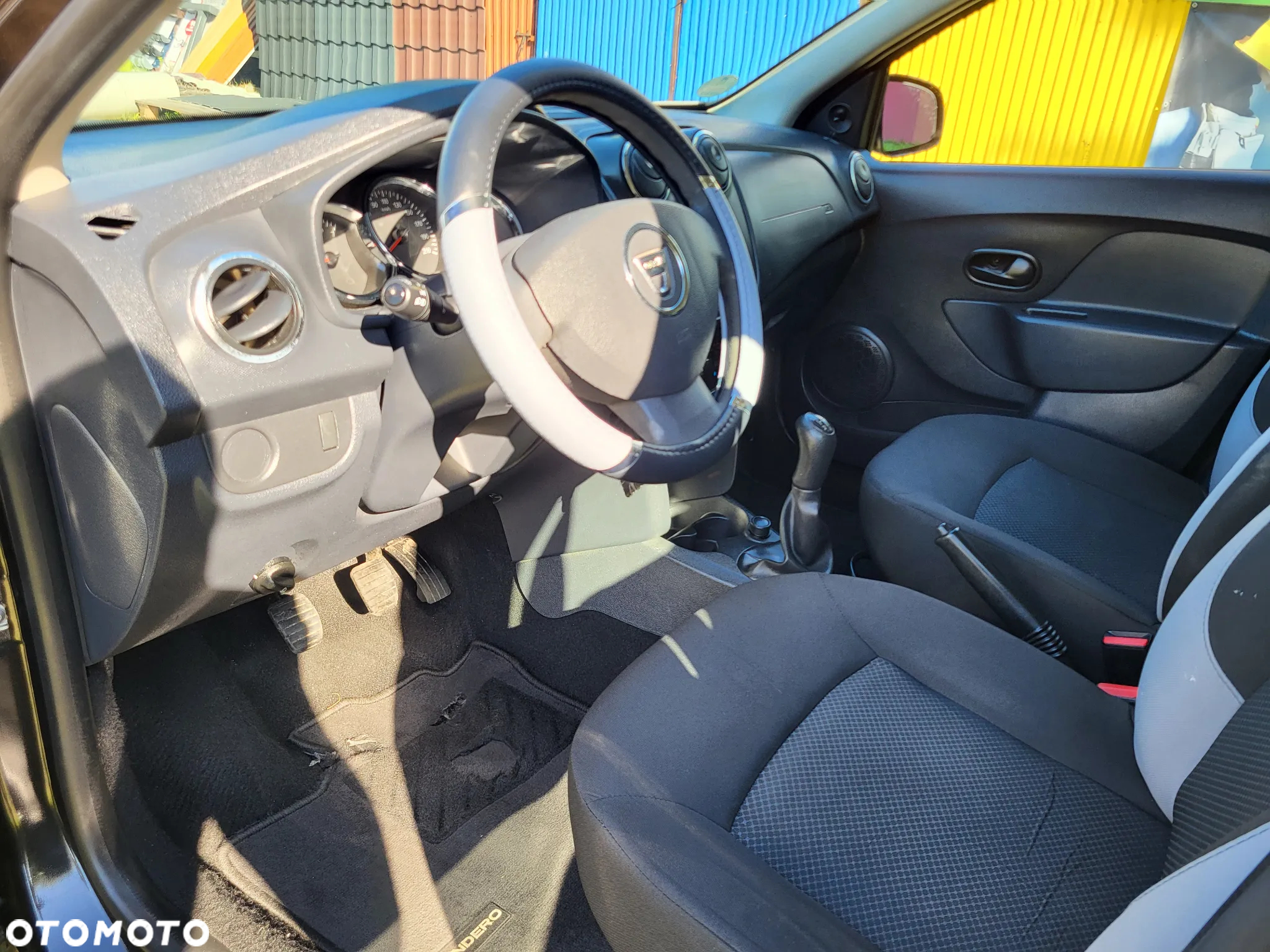 Dacia Sandero 1.2 16V 75 Ambiance - 15