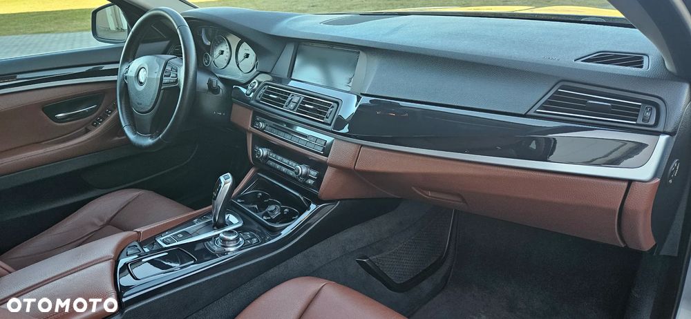 BMW Seria 5 525d Modern Line - 9