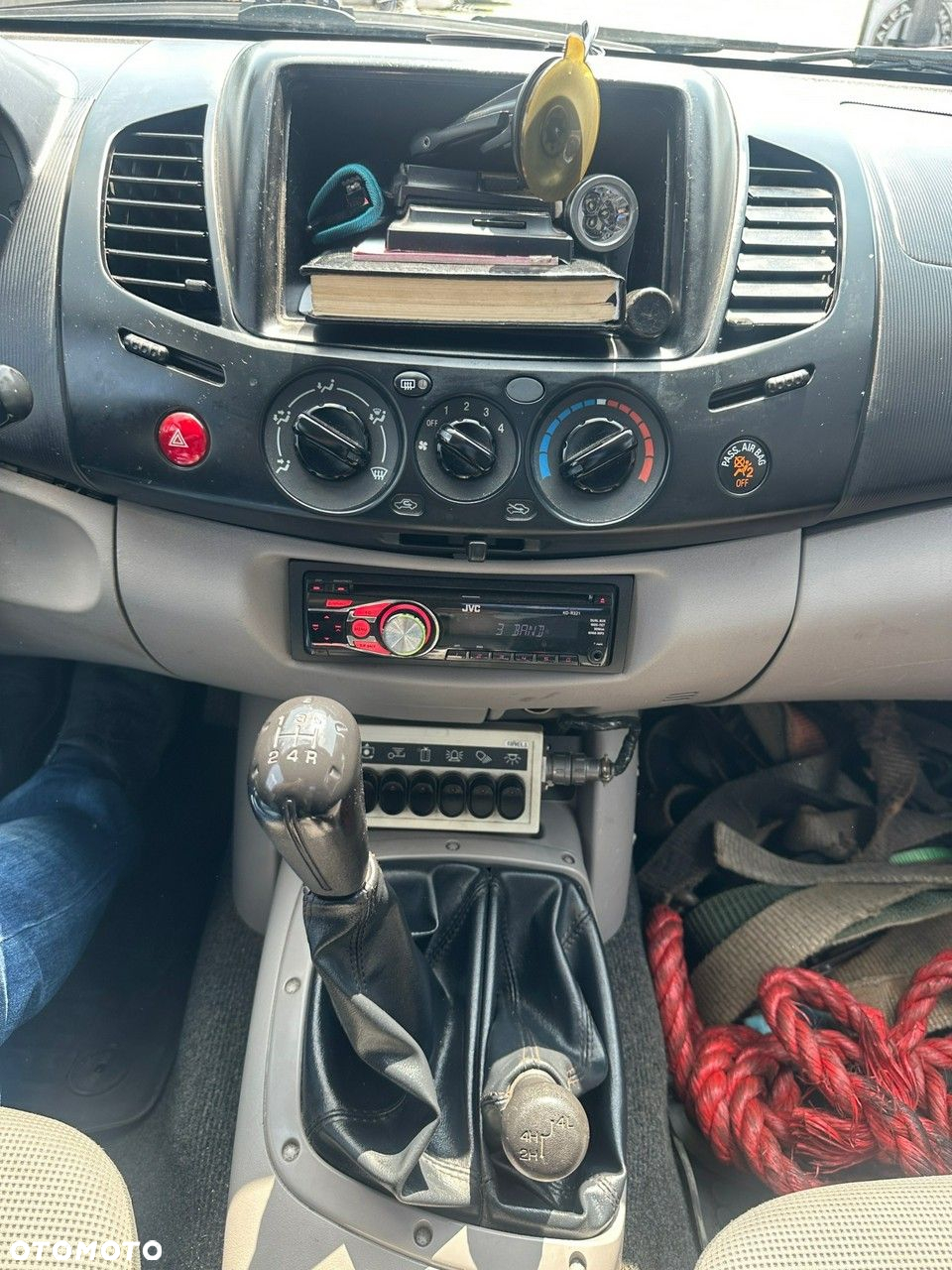 Mitsubishi L200 - 12