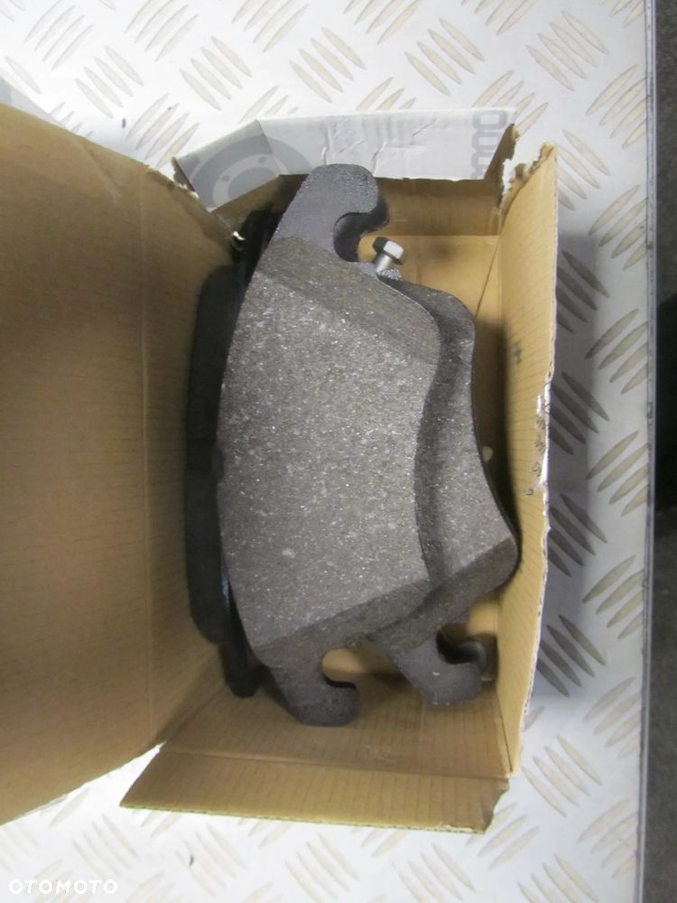 KLOCKI 0004209204 - 2