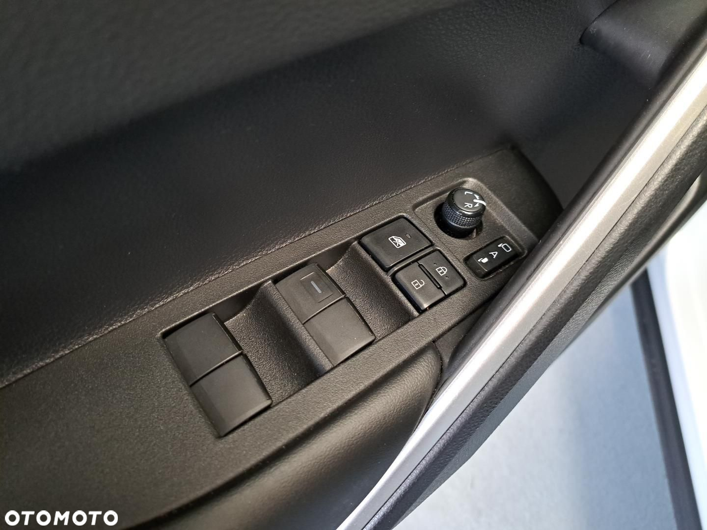 Toyota Corolla Cross - 29
