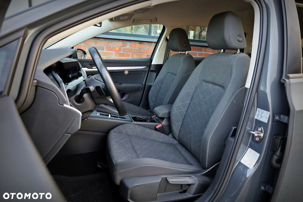 Volkswagen Golf - 22