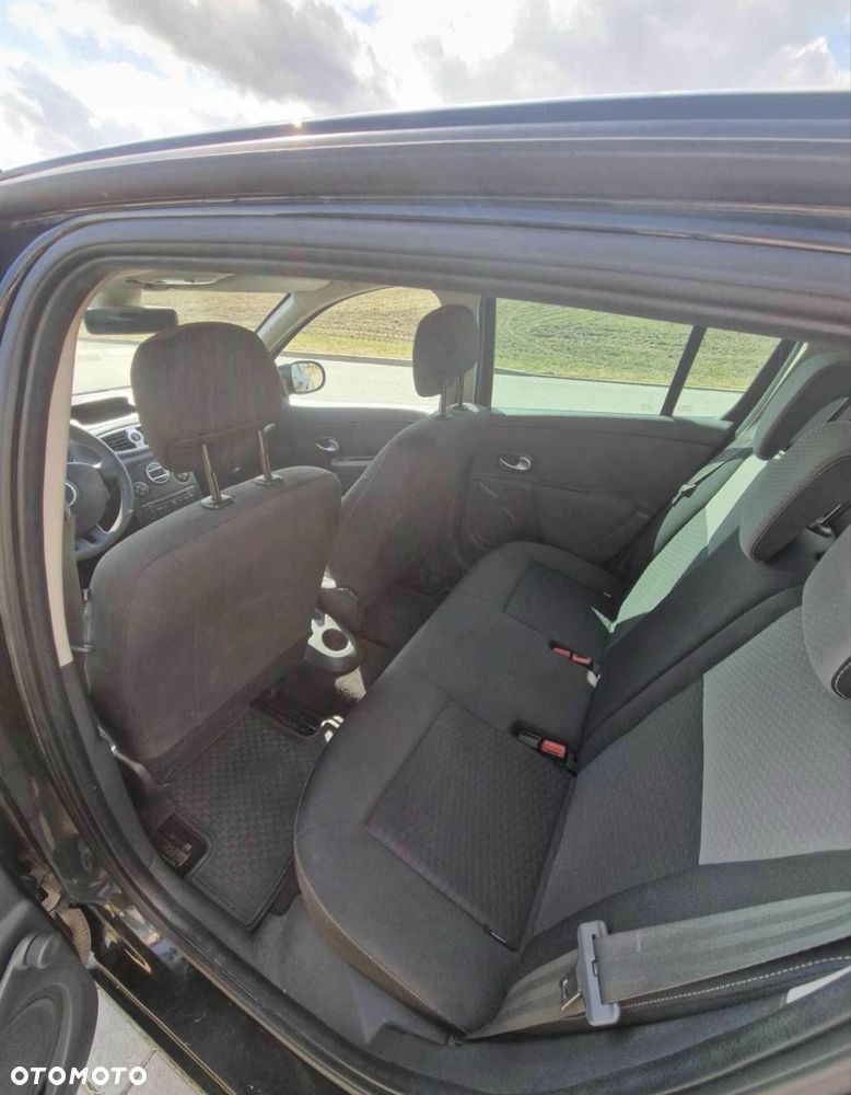 Renault Clio - 6