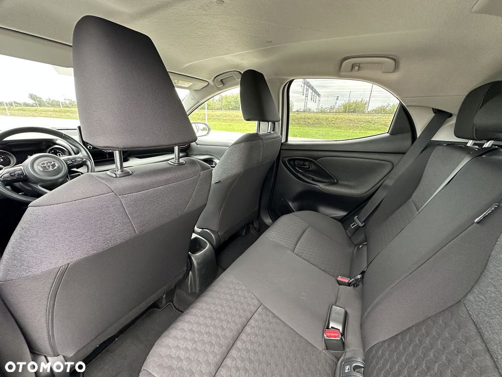 Toyota Yaris 1.5 Comfort CVT - 12