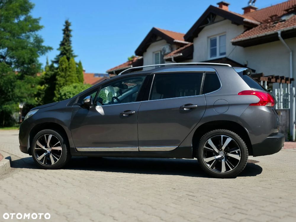 Peugeot 2008 1.2 Pure Tech GPF Allure S&S EAT6 - 15