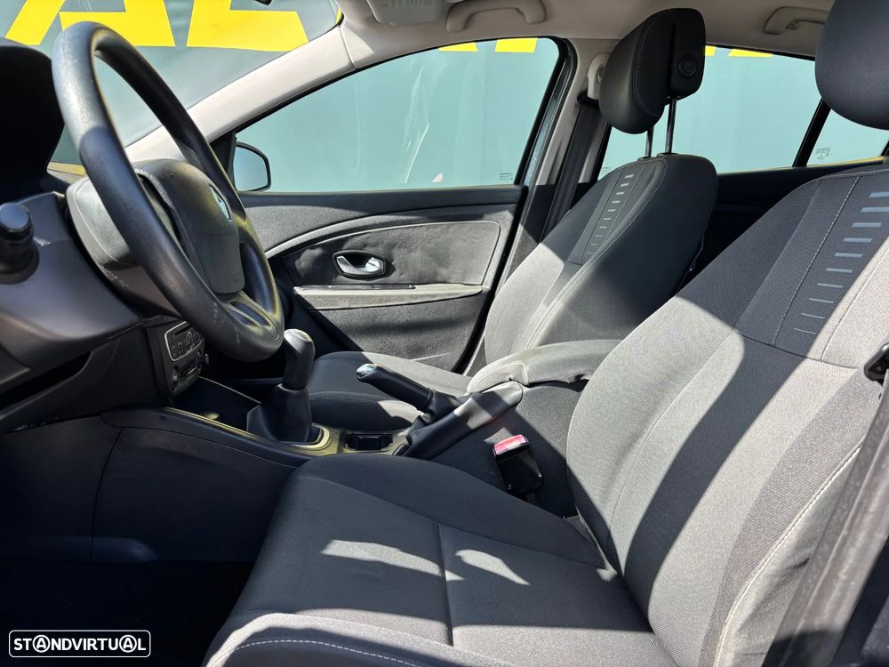 Renault Mégane 1.5 dCi Confort - 11