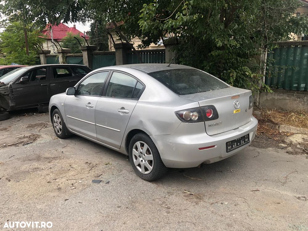 Dezmembrez Mazda 3 gri argintiu benzina 2008 - 2