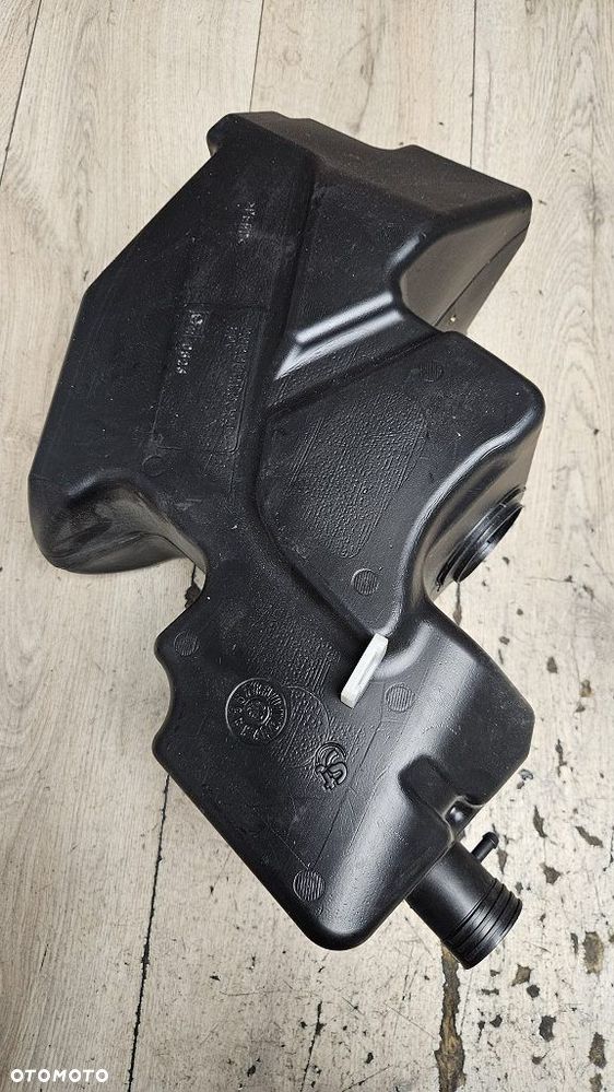 Bak Zbiornik Paliwa Derbi GP1 50 / 125 / 250  00G00416011 - 11