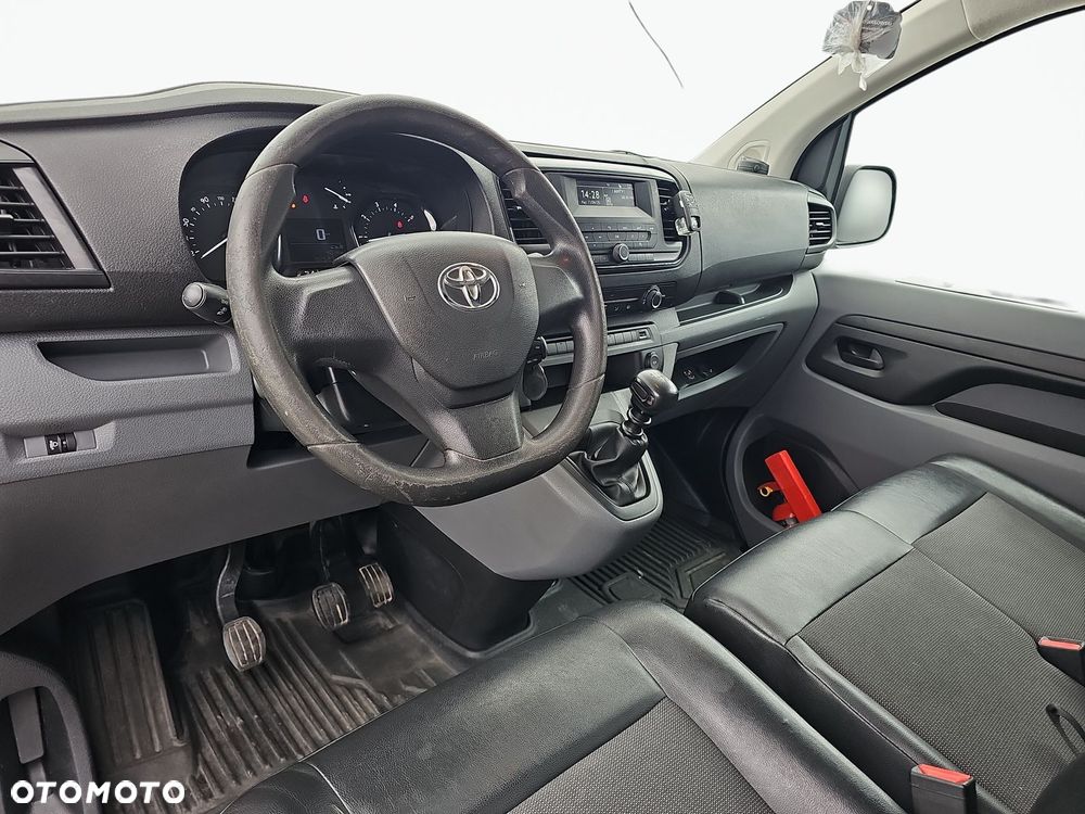 Toyota proace - 11
