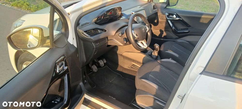 Peugeot 208 1.2 PureTech Active - 9