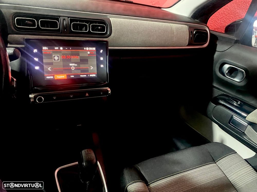 Citroën C3 1.2 PureTech Shine - 48