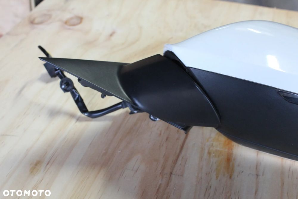 LUSTERKO LEWE AUDI A6 C7 6 PIN LY9C UK 2012 - 11