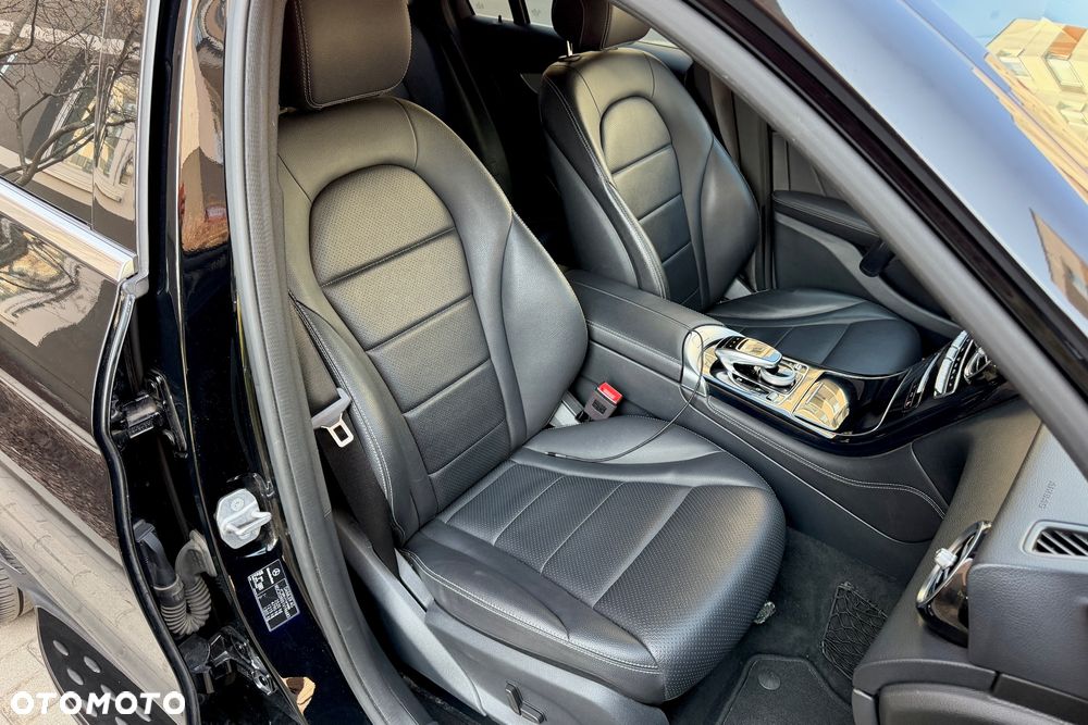 Mercedes-Benz GLC - 12