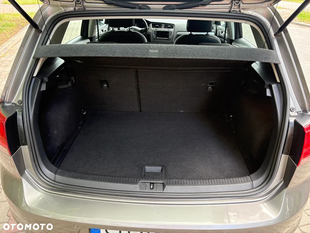 Volkswagen Golf - 21