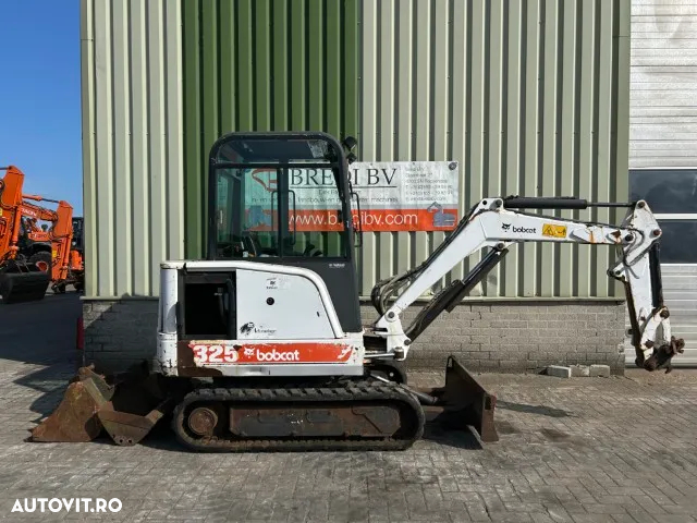 Bobcat 325 - 3