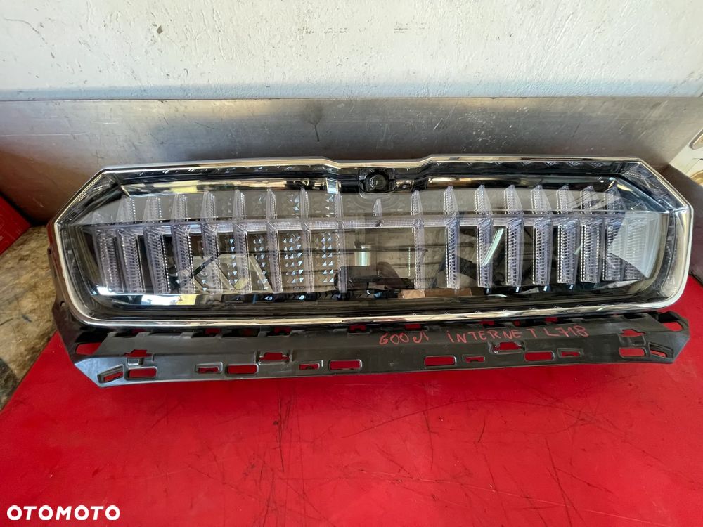 SKODA ENYAQ BEZ LED  GRILL ATRAPA ZDERZAKA - 1