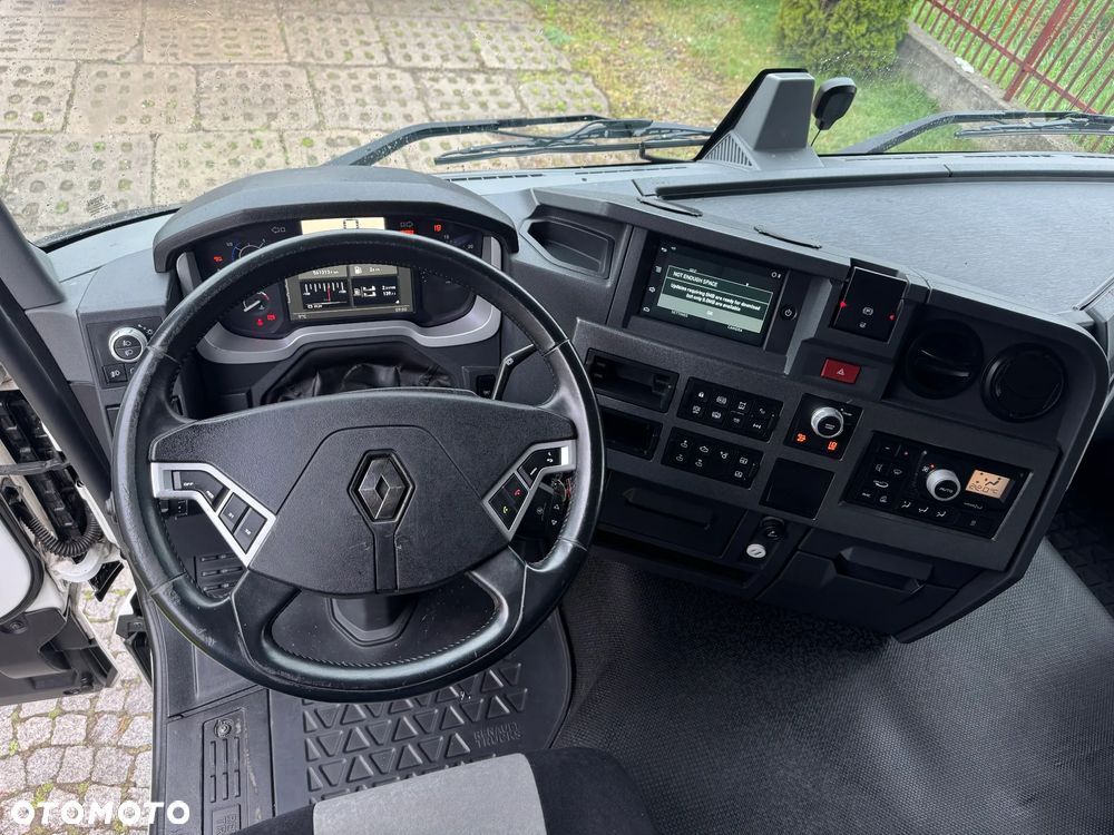 Renault T480 - 22