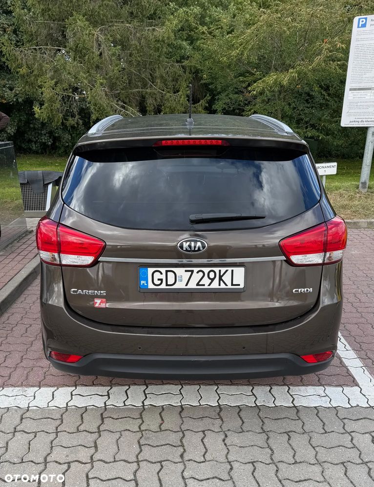 Kia Carens 1.7 CRDi L 7os - 4