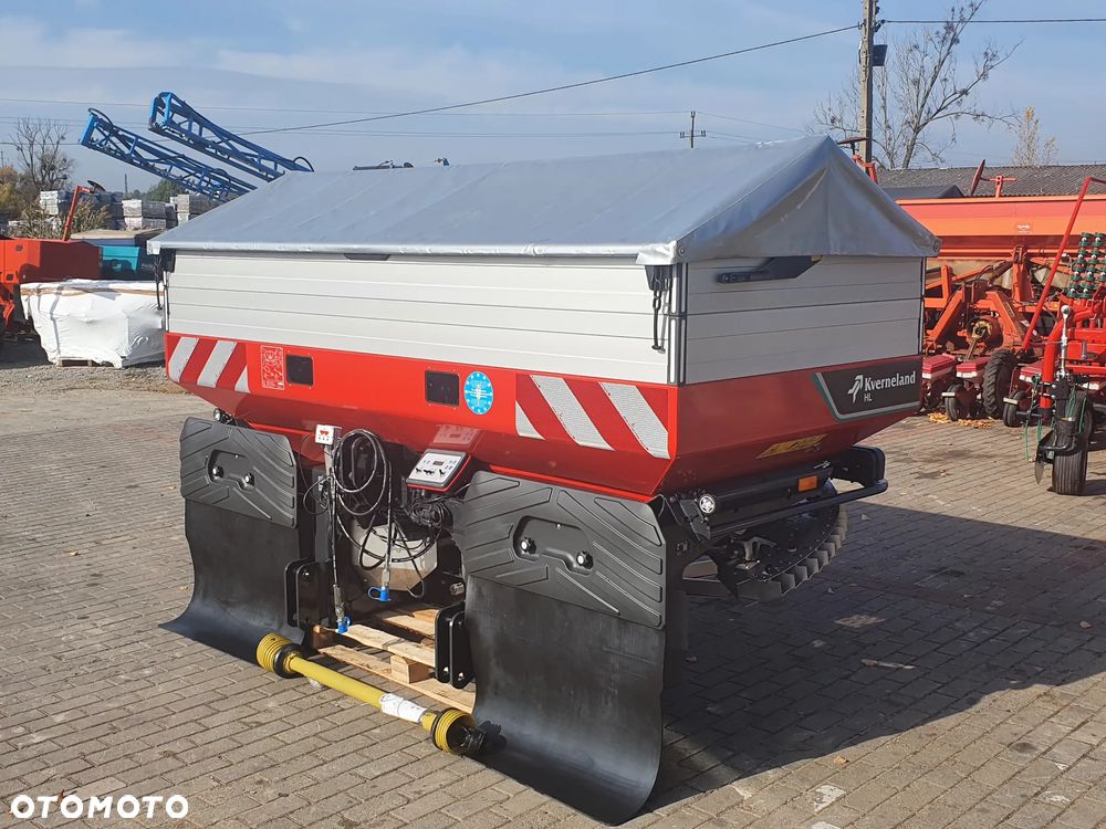 Kverneland EXACTA HL 2.800 L sterowany elektrycznie, szerokość max. 36 m