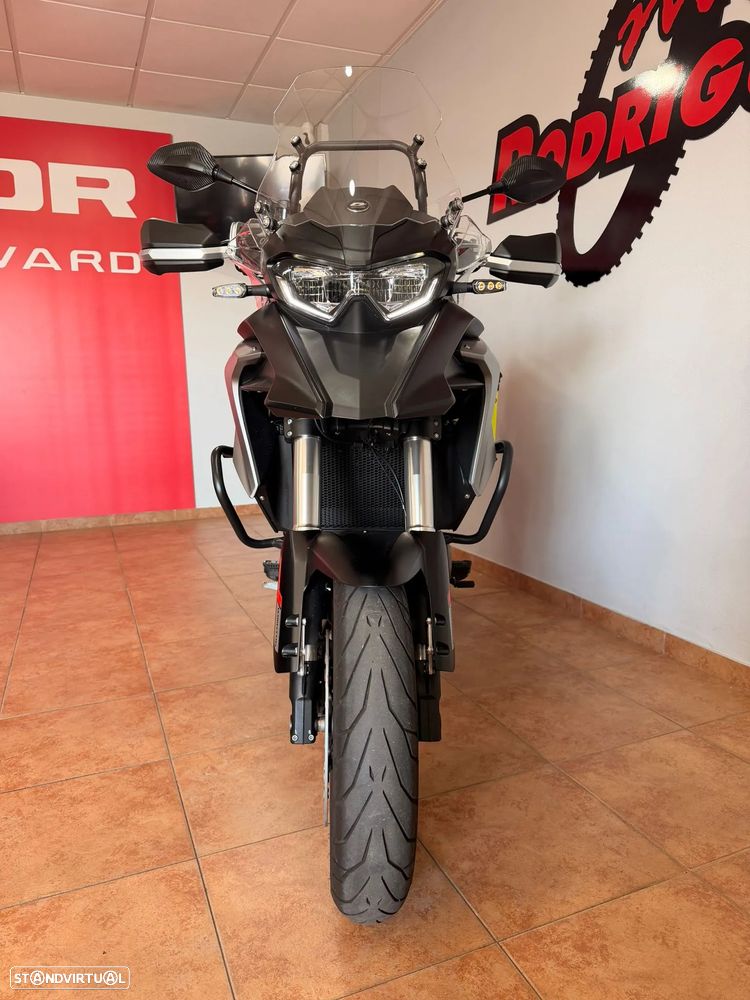 QJ Motor SRT 700 On Road Euro5+ - Garantia de Fábrica até 5/2031 - 5