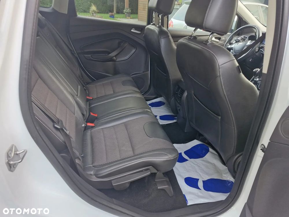 Ford Kuga 2.0 TDCi 4x4 Titanium - 14