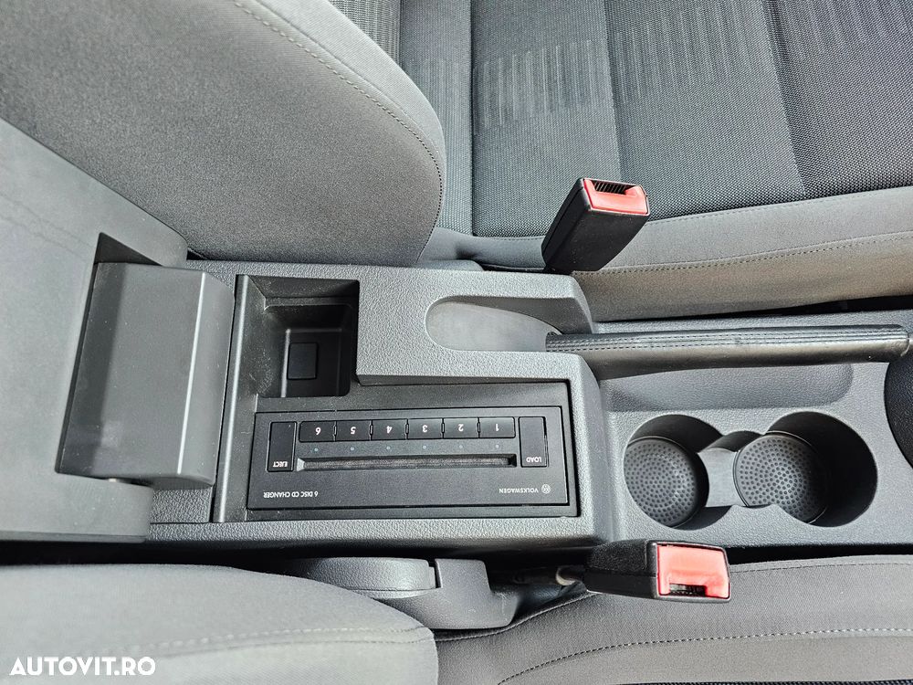 Volkswagen Touran 1.4 TSI DSG R-Line Edition - 17
