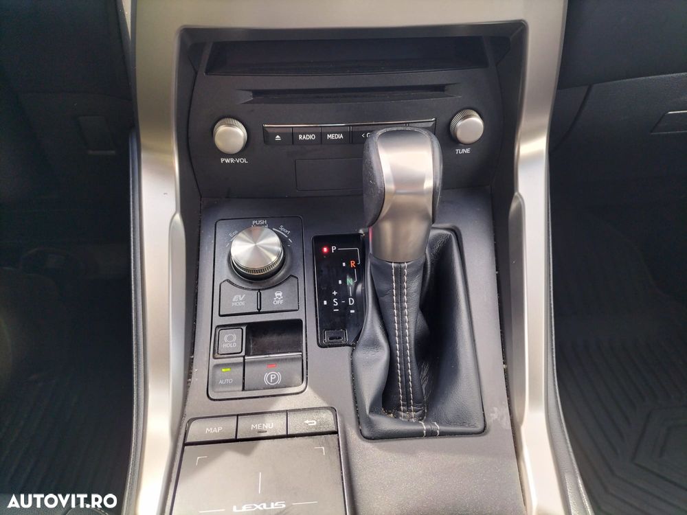 Lexus Seria NX 300h AWD Business - 13