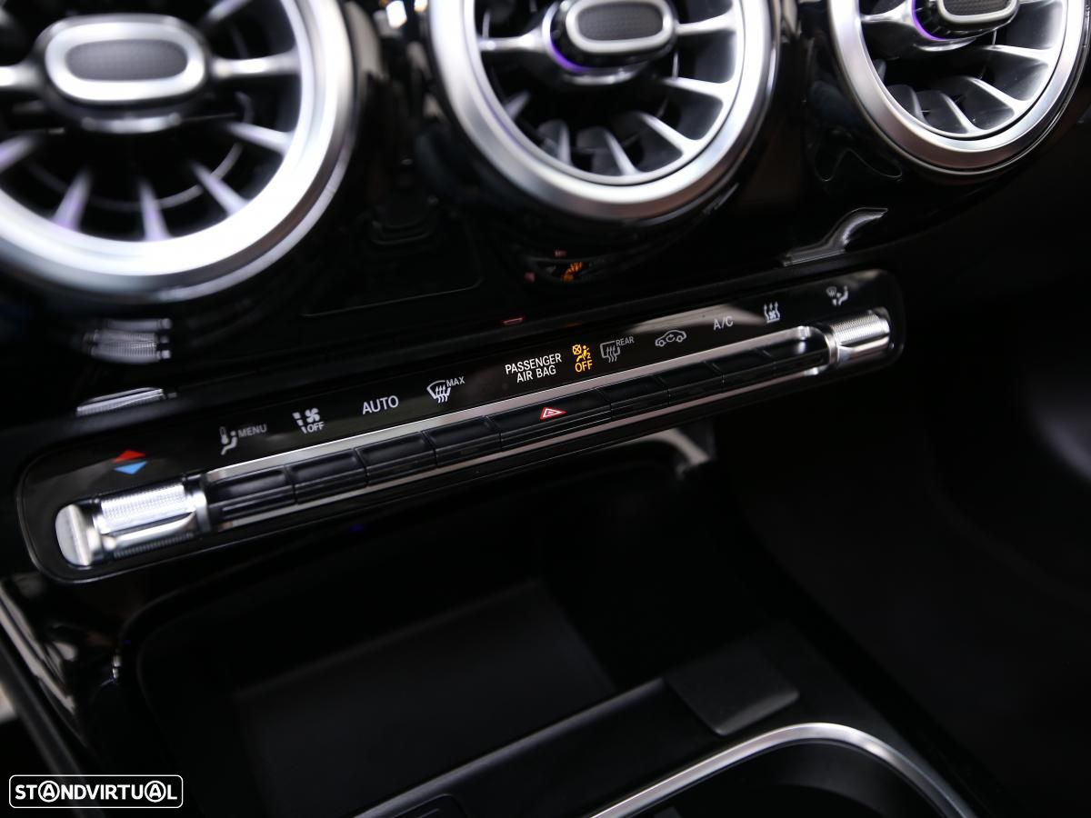 Mercedes-Benz A 250 Limousine e AMG Line - 32