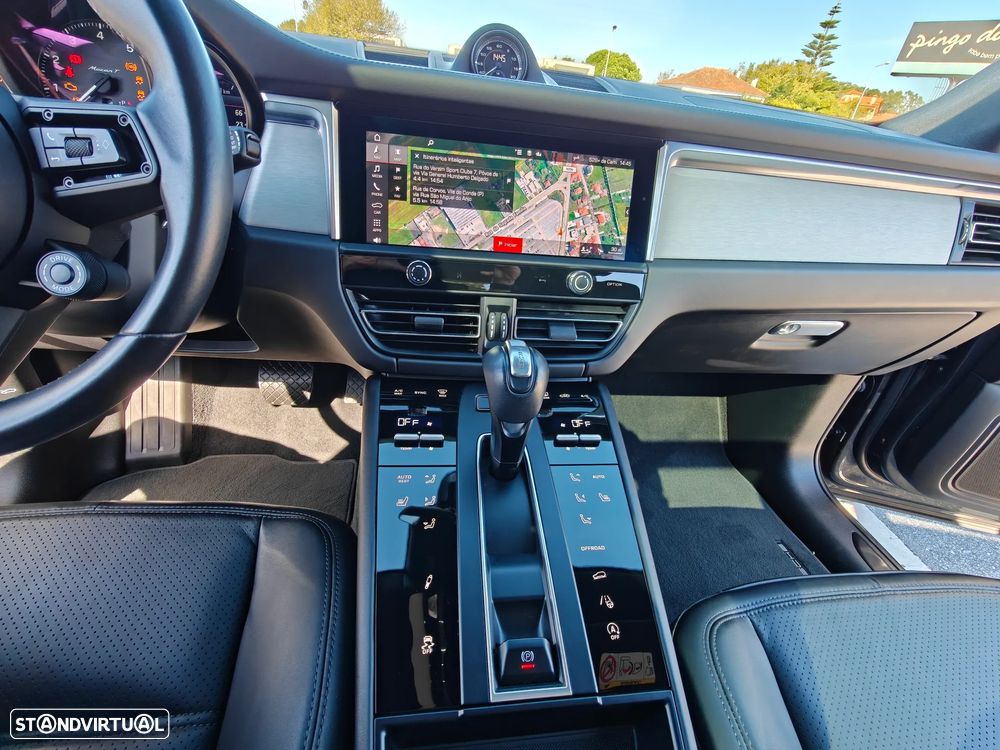 Porsche Macan T - 6