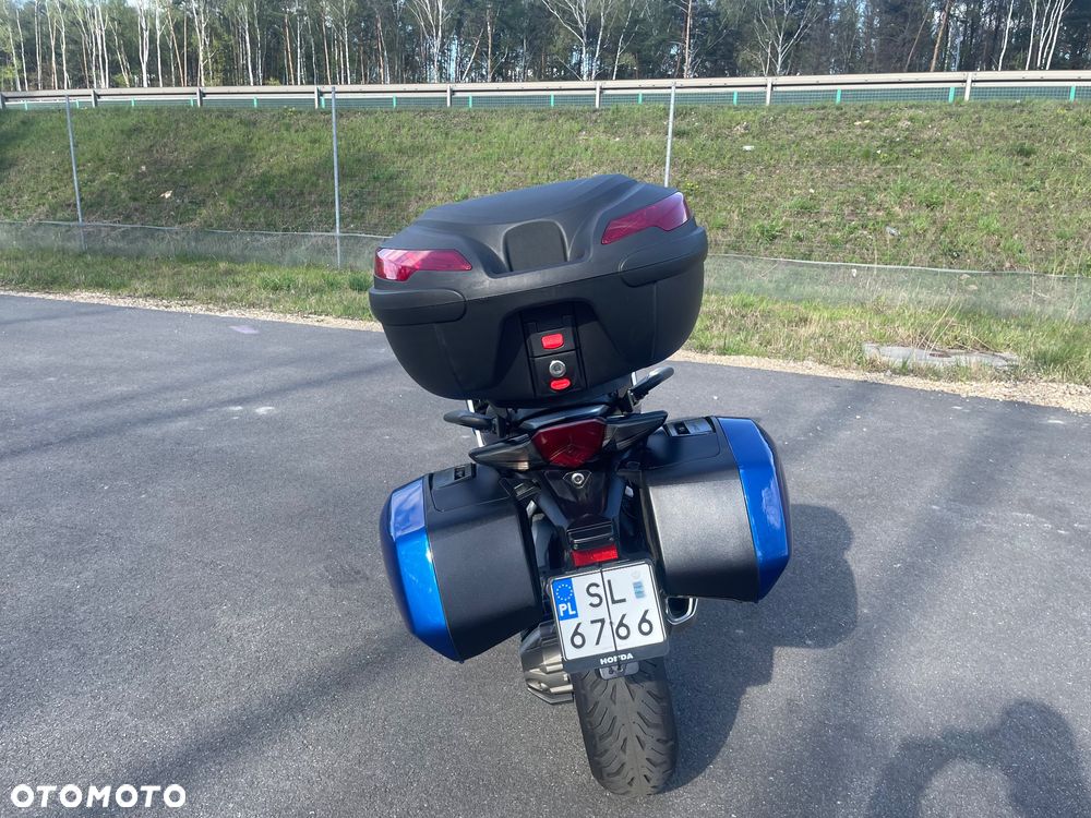 Honda VFR - 7