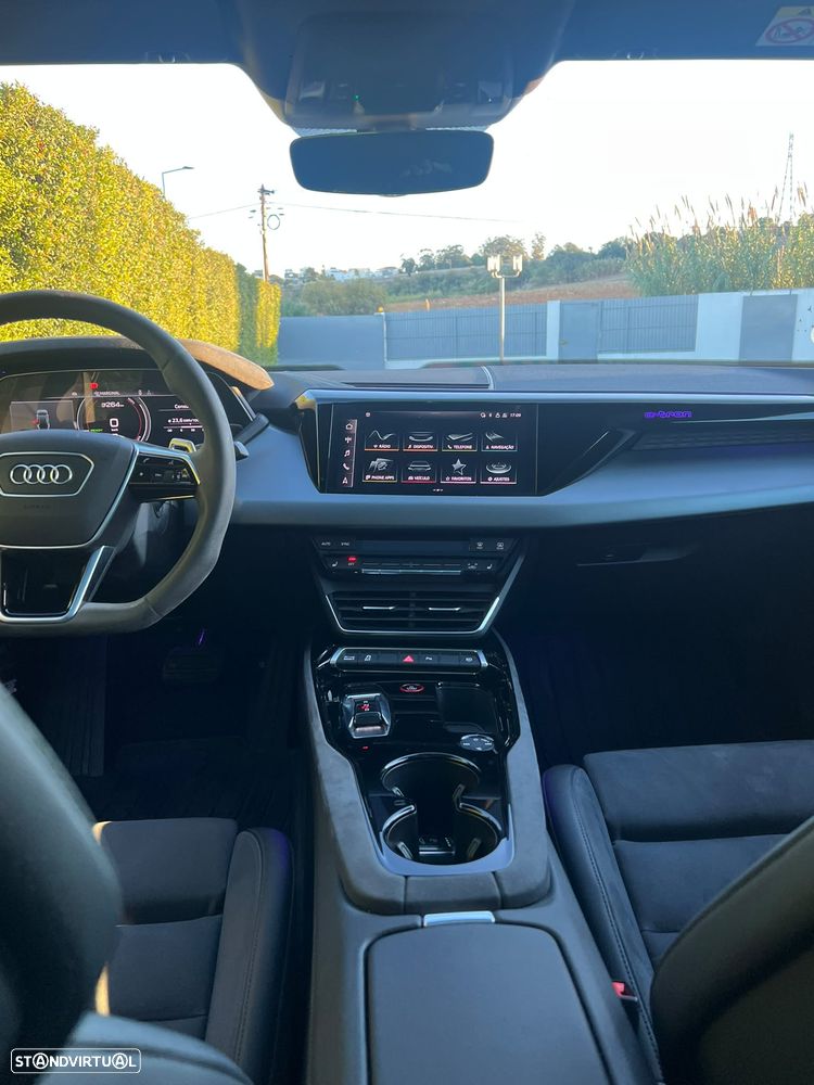 Audi e-tron GT quattro - 23