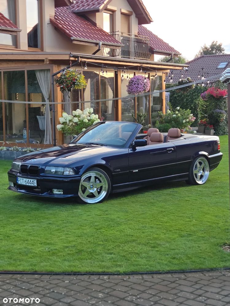 BMW Seria 3 320i - 5