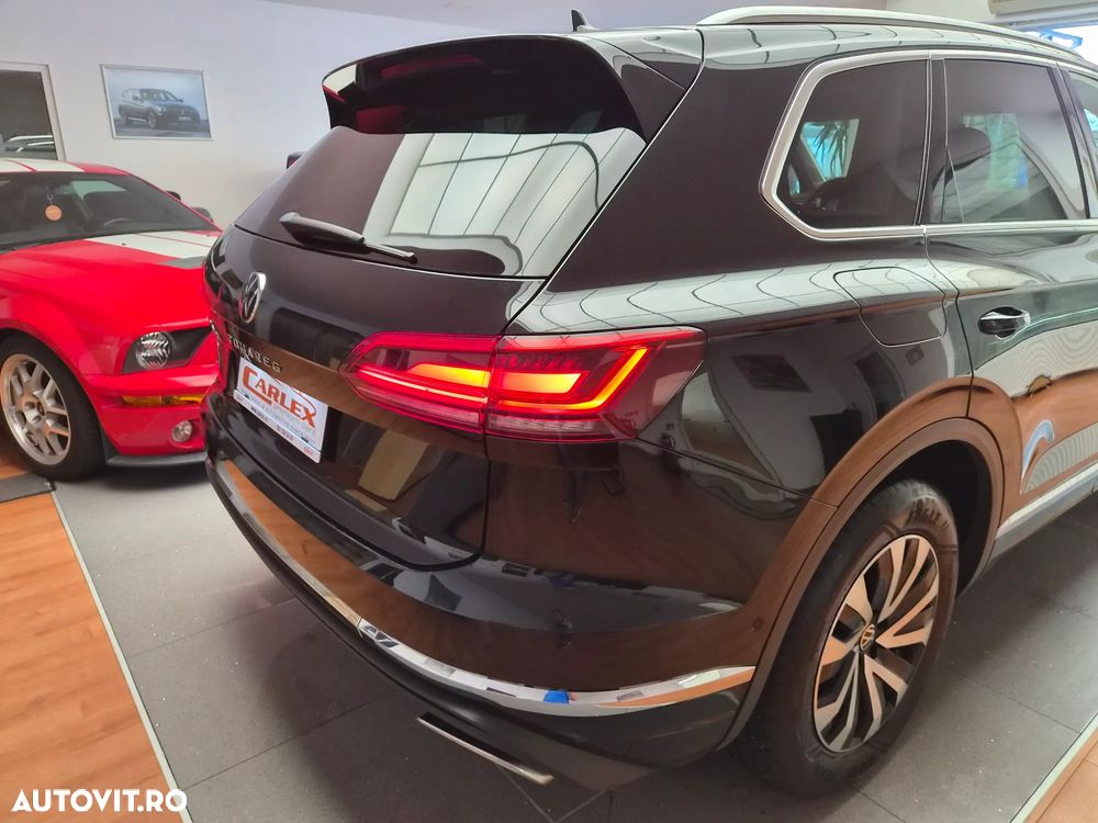 Volkswagen Touareg V6 TDI 4MOTION Elegance - 32