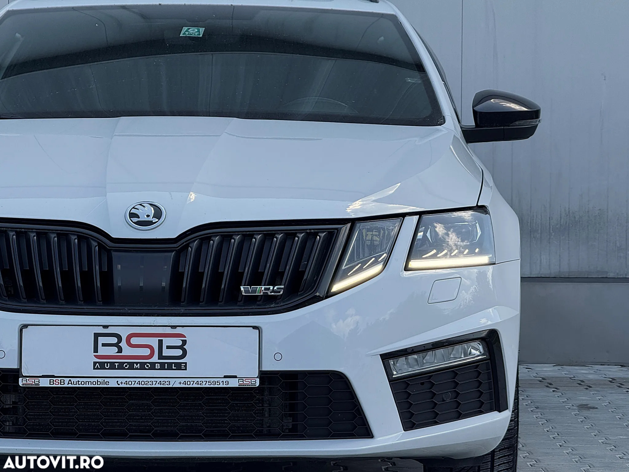Skoda Octavia 2.0 TDI DSG RS - 35