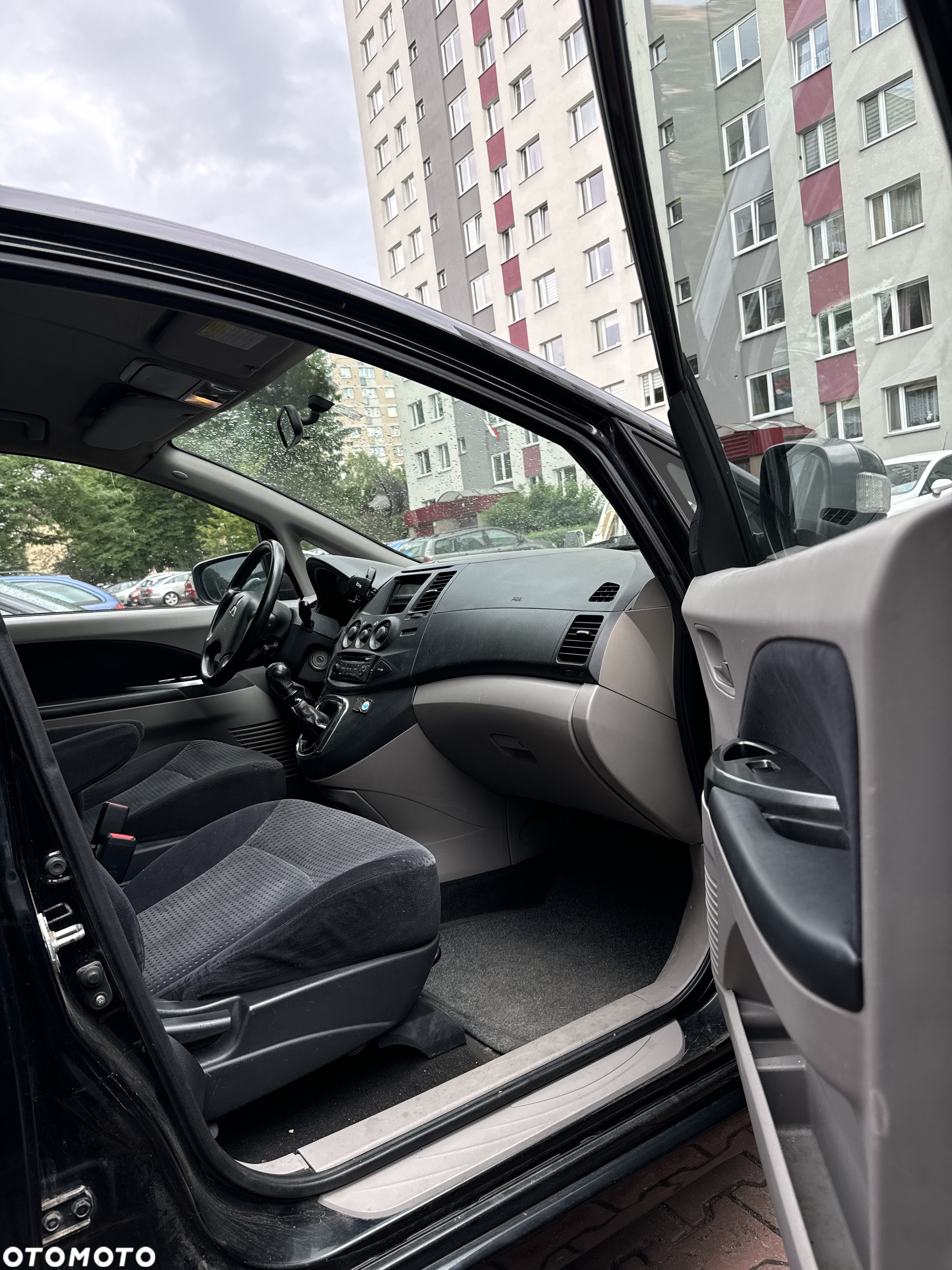 Mitsubishi Grandis - 10