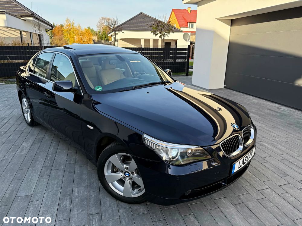 BMW Seria 5 525xi - 11