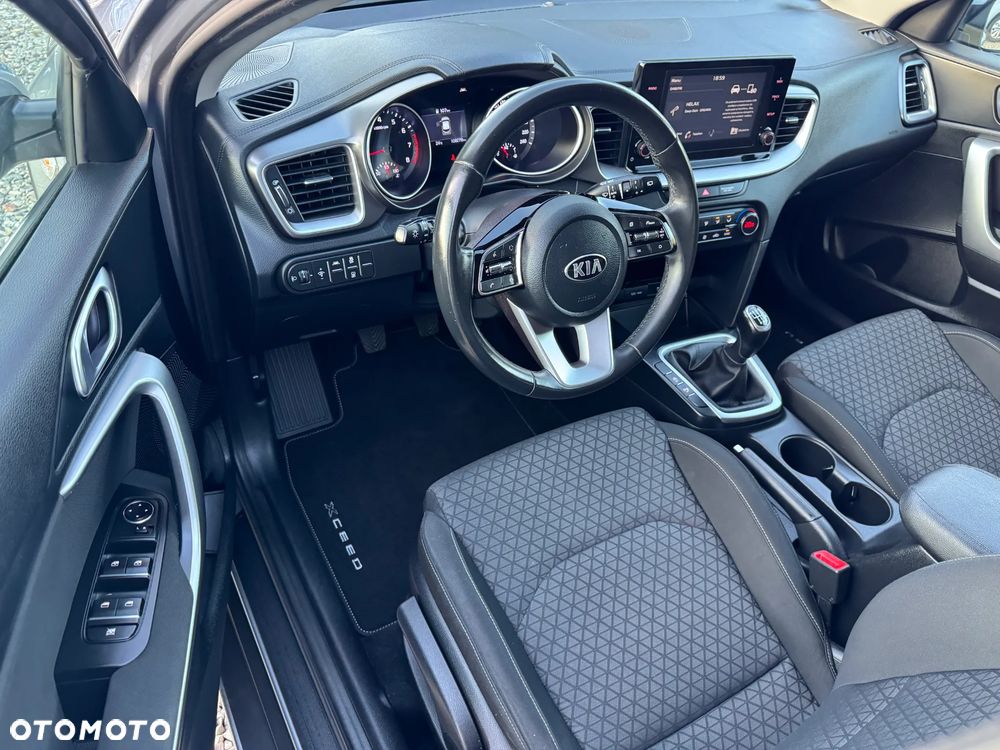 Kia XCeed 1.5 T-GDI L - 32