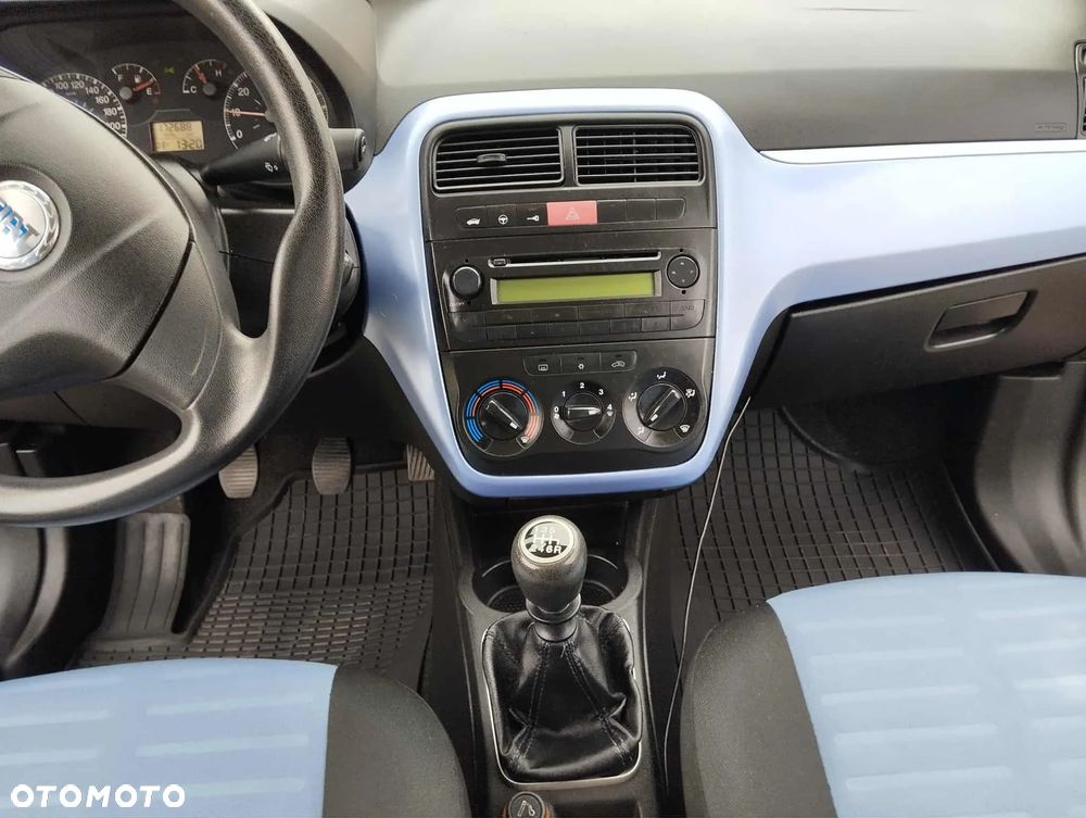 Fiat Grande Punto - 13