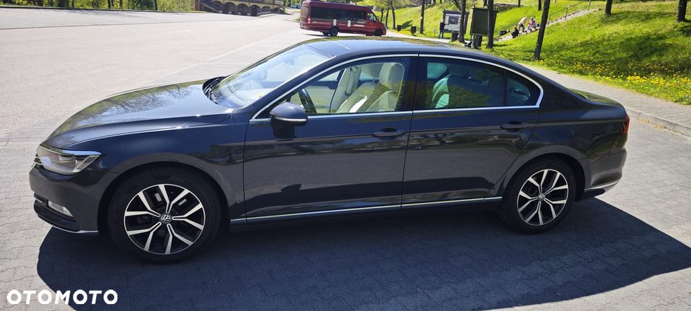 Volkswagen Passat 2.0 TDI SCR Highline - 3