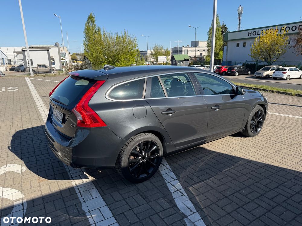 Volvo V60 D3 Kinetic - 13