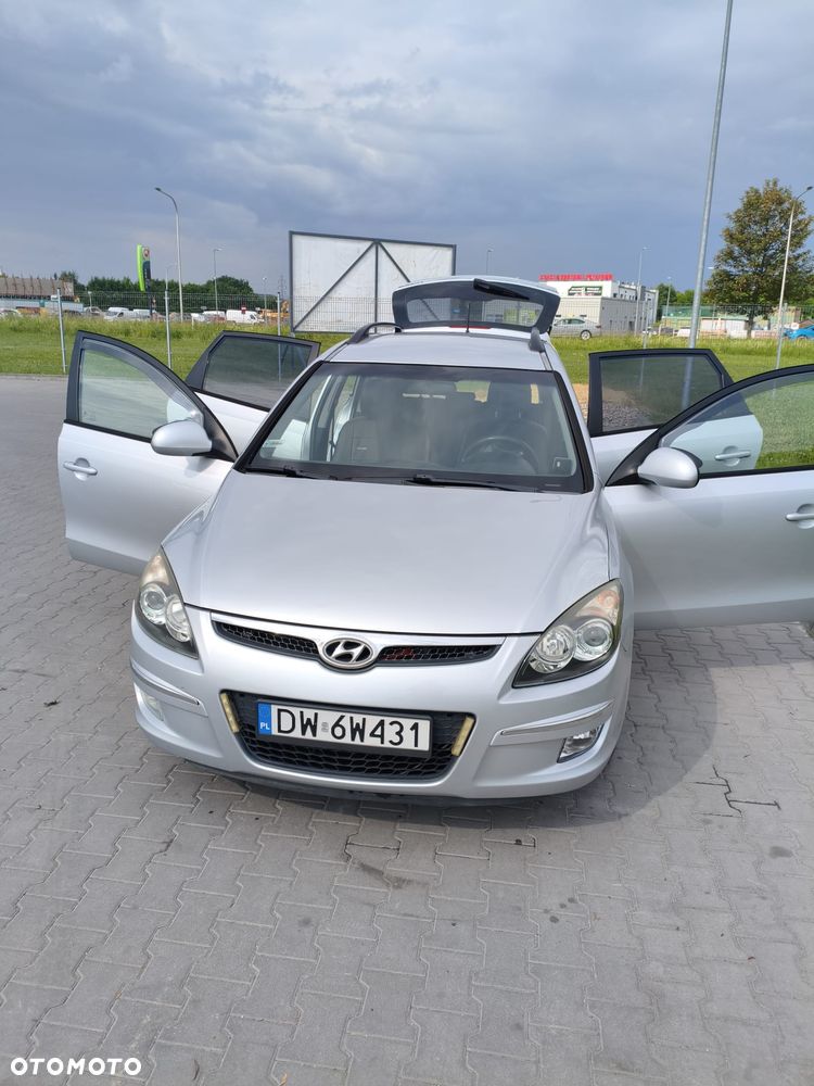 Hyundai i30 1.6 CRDi Classic + World Cup - 6
