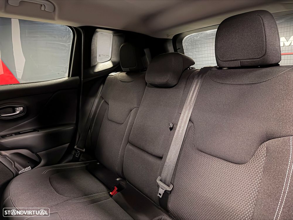 Jeep Renegade - 10