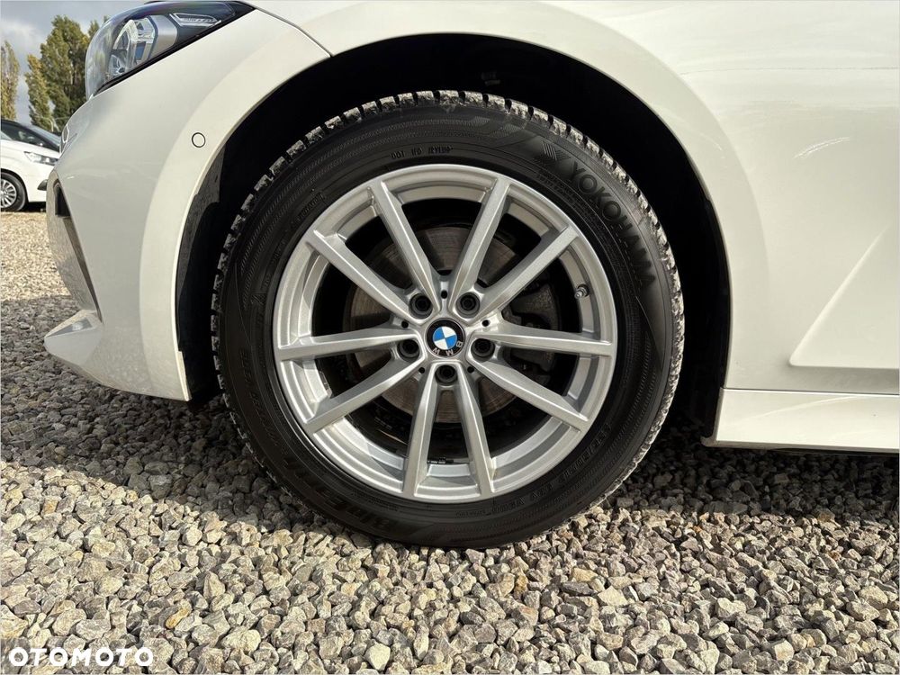 BMW Seria 3 320d xDrive mHEV sport - 19