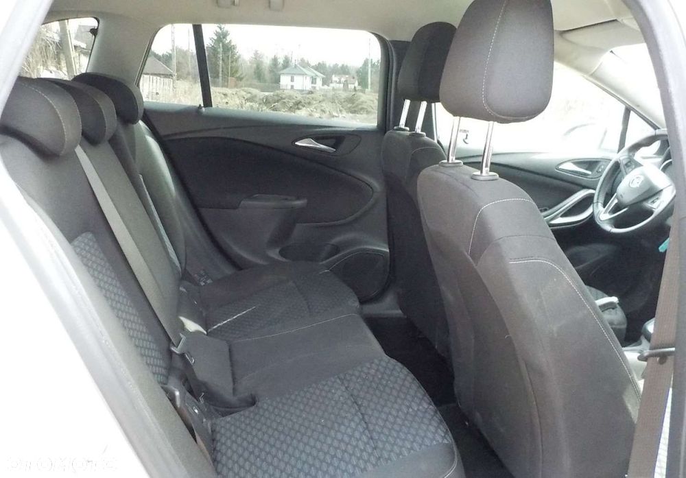 Opel Astra - 16