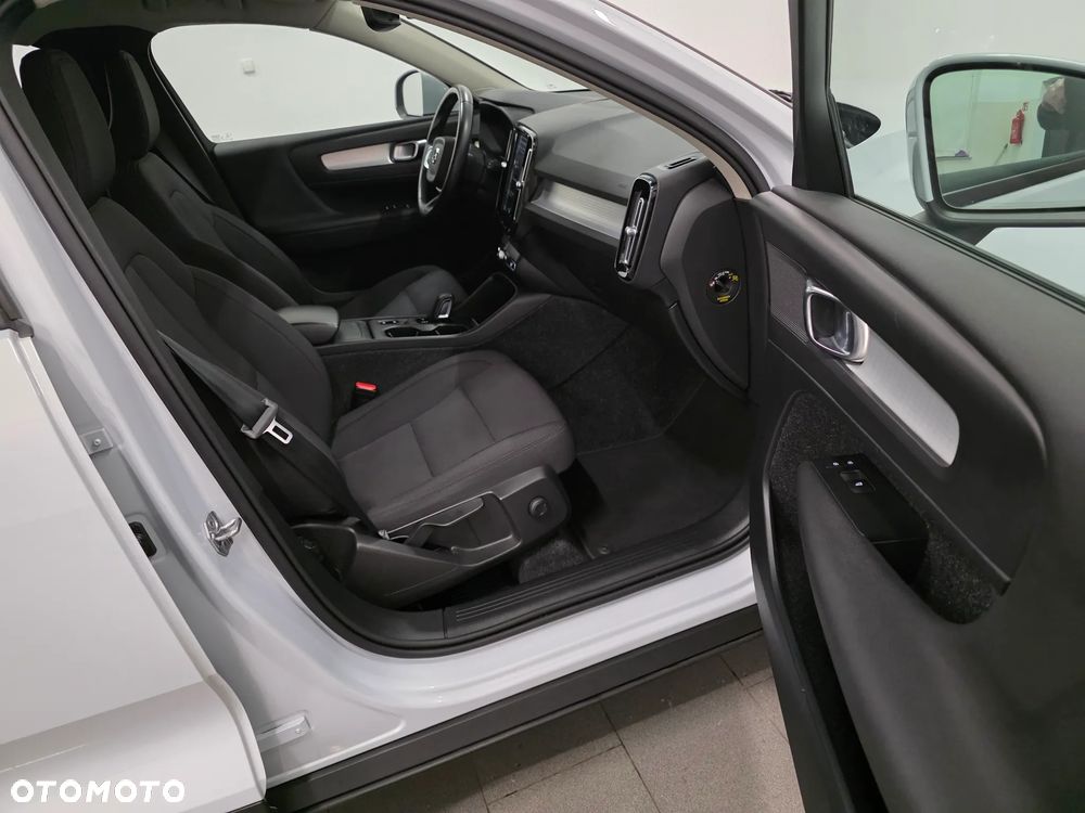 Volvo XC 40 D3 SCR R-Design - 29